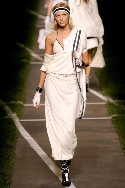 Look 5